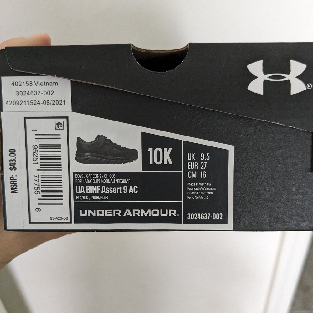 Children's Under Armour shoes size 10